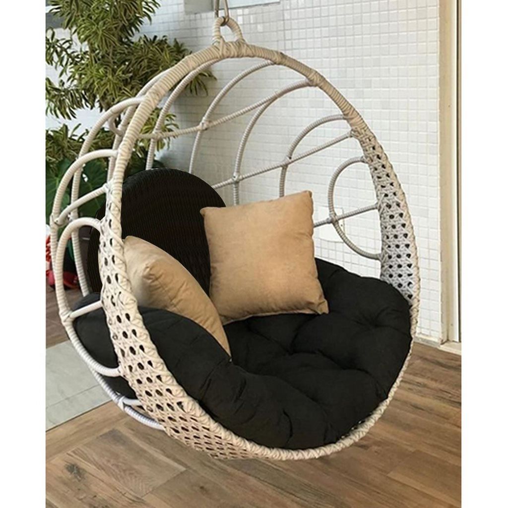 Single Hanging Rattan Chair - Beige and Black كرسي مرجيحة راتان أنيق بخامة جاكوار وشلت مريحة – تصميم فاخر للمساحات الخارجية - الصورة 1