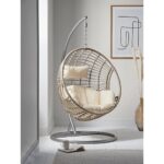 مرجيحه اطفال من الرتان بلون فضي وبيج مع شلت ومسند رأس