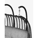 ⁦مرجيحه رتان سوداء بتصميم معدني أنيق ومقعد كتان فاخر⁩ - الصورة ⁦6⁩