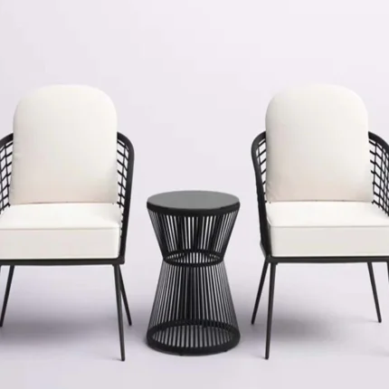 كراسي راتان أسود مع ترابيزة أوف وايت – تصميم عصري طبيعي