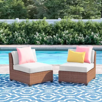 كراسي حديقة VIP رتان بني فاتح مع قماش أوف وايت