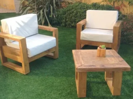 كراسي بلكونة خشب موسكي مع ترابيزة أوف وايت أنيقة