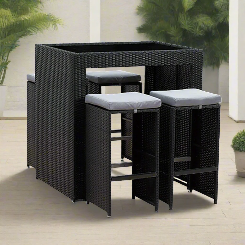 Garden bar set 4 chairs and table - Pure rattan كرسي بار طقم مايفل 4 كراسي رتان بيور عصري وفاخر - الصورة 1