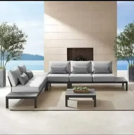 ركنه حديد 220x220 سم | أثاث معدني رمادي فاتح مع كوشنز ملونة