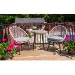 كراسي كافيهات مودرن بتصميم معدني وأحبال بيج فاخرة